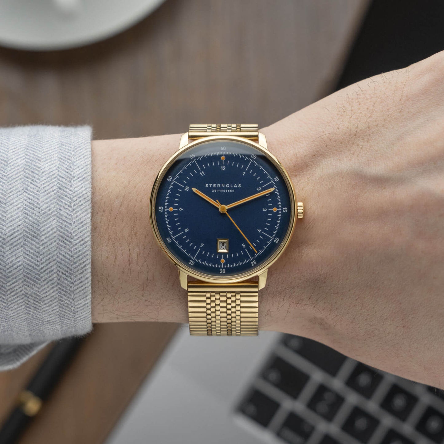 Hamburg dark blue gold