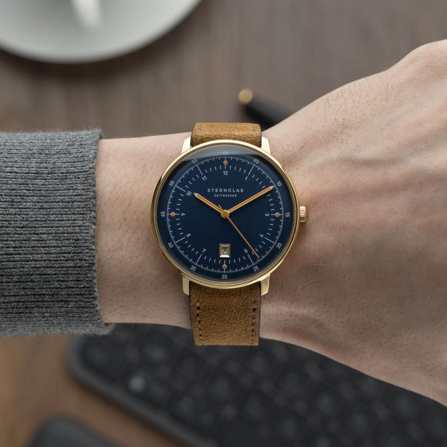 Hamburg dark blue gold