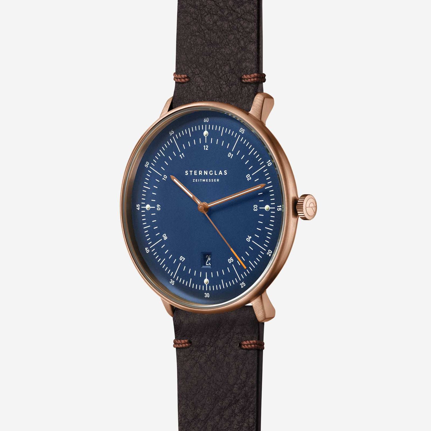 popup|Flat construction|The 715 movement from the Swiss manufacturer Ronda allows for a particularly flat case construction.