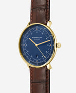 popup|Curved dial|The high-contrast satin-finished dial with fine curvature gives the model a refined character.