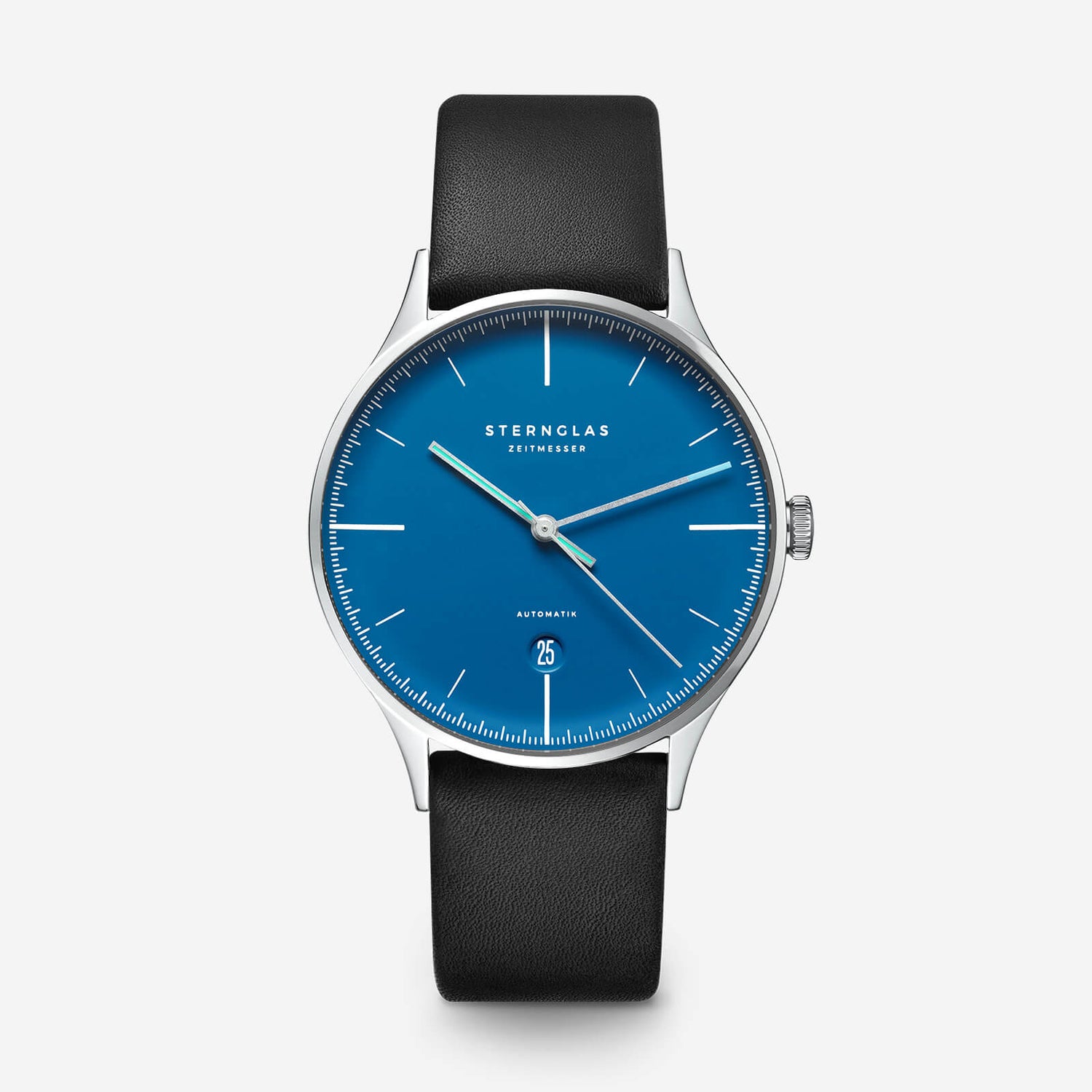 popup|Ultra-flat and understated|Inspired by the Bauhaus movement, the dial is reduced and kept clear. Fine details, such as the concave curvature, nevertheless give the model an independent character.