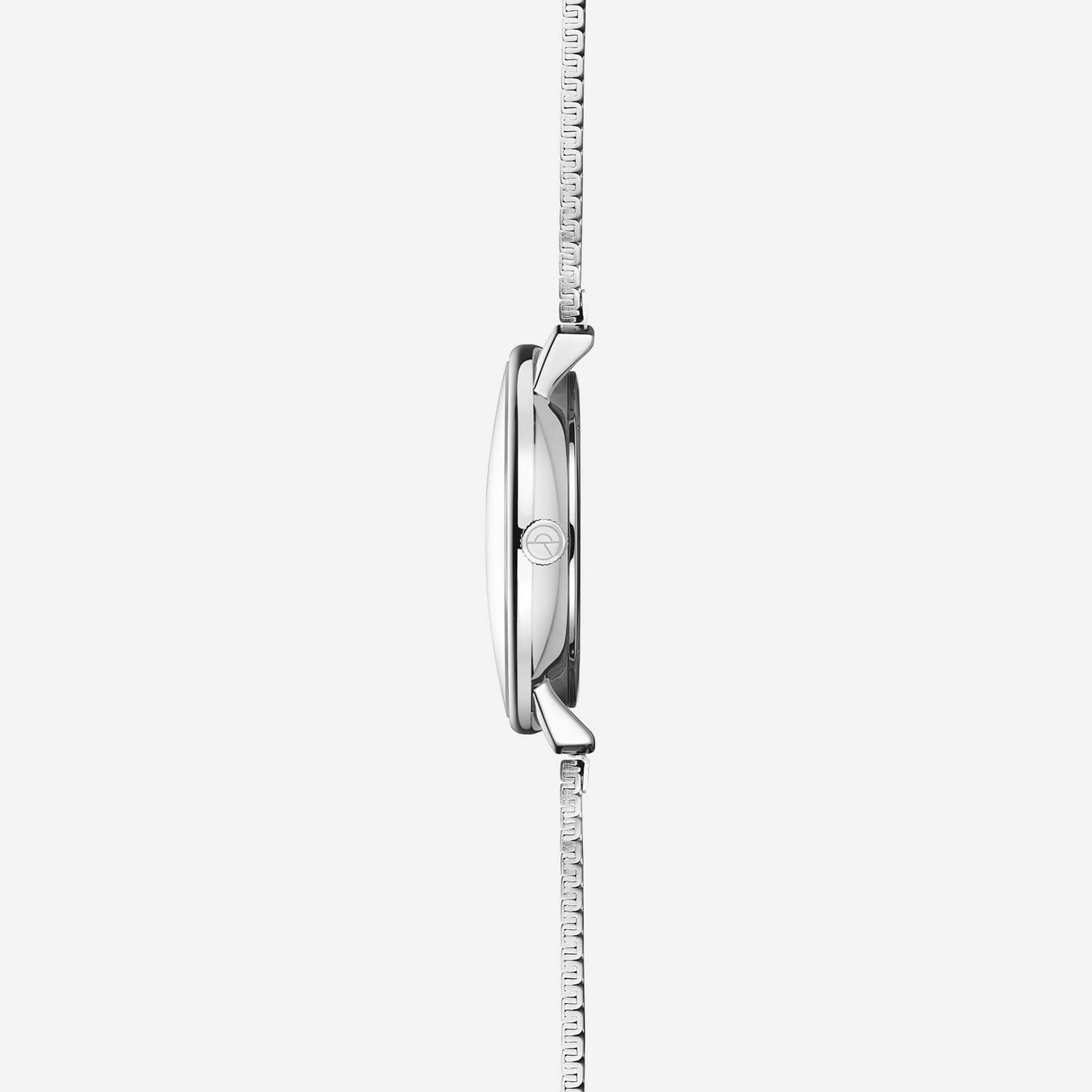 popup|Fits under any shirt sleeve|The particularly flat case construction makes the Naos the perfect dress watch for everyday wear.