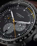 popup|Tachymeter scale|The bezel with tachymeter scale allows for the calculation of speeds.