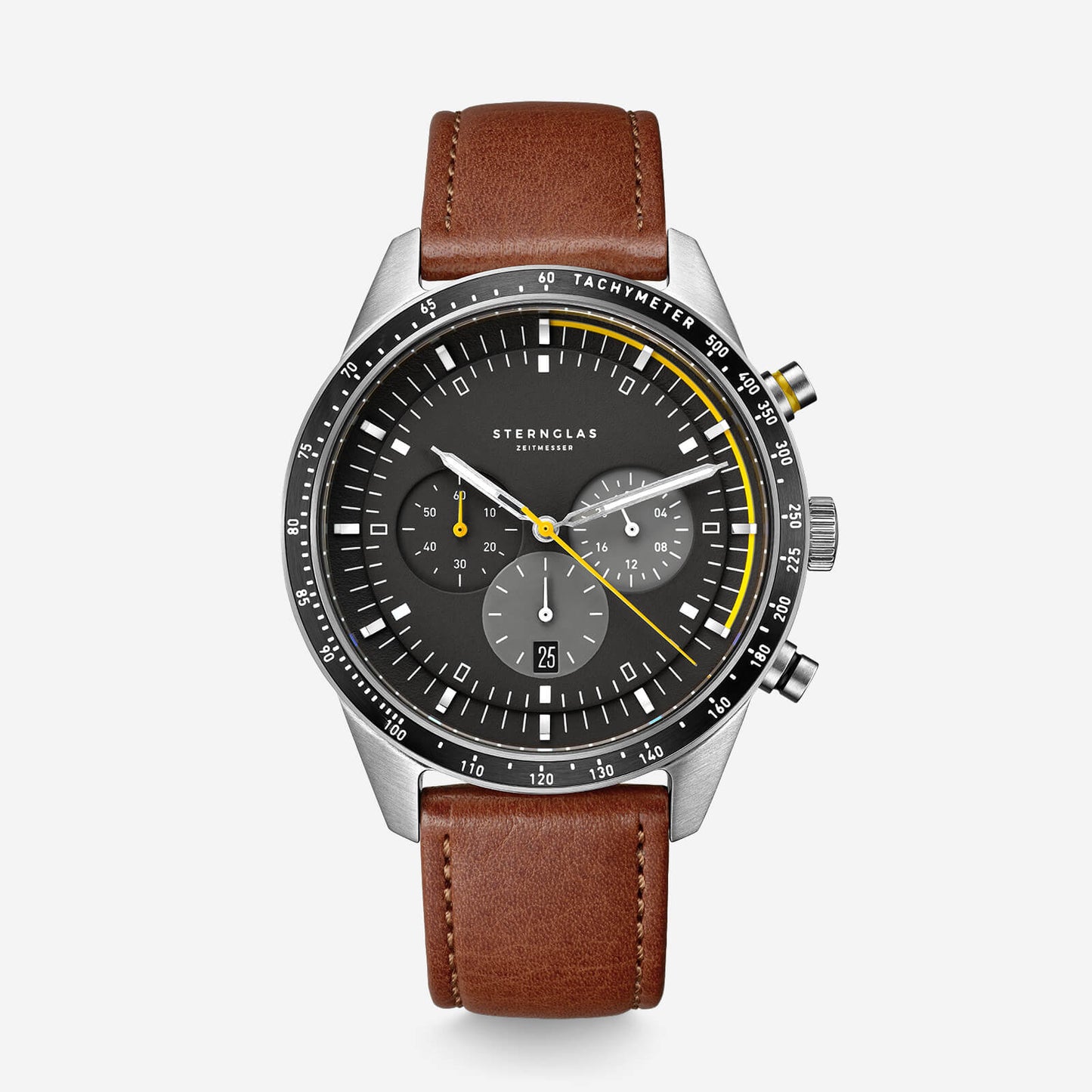popup|Sporty design in detail|We manufacture the dial alone from 29 individual parts. The tachymeter scale and colored highlights are inspired by the cockpit of a sports car.