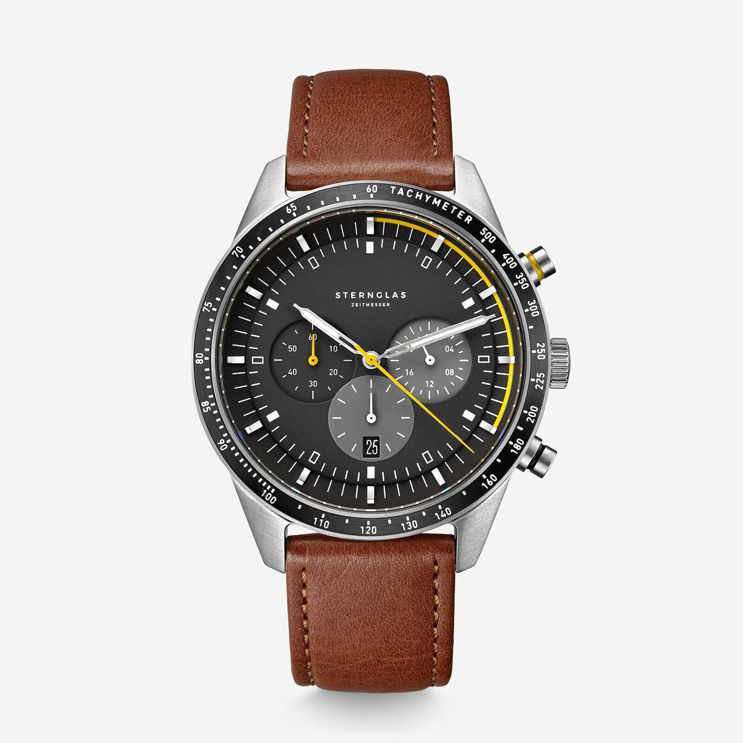 popup|Sporty design in detail|We manufacture the dial alone from 29 individual parts. The tachymeter scale and colored highlights are inspired by the cockpit of a sports car.