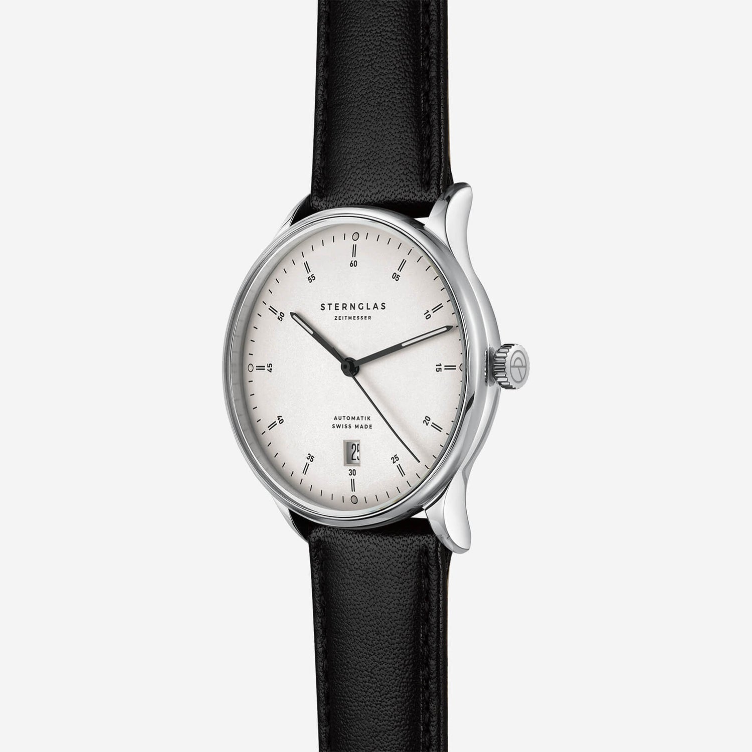 popup|Curved dial|The silvery satin-finished dial with fine curvature gives the model a noble vintage character.