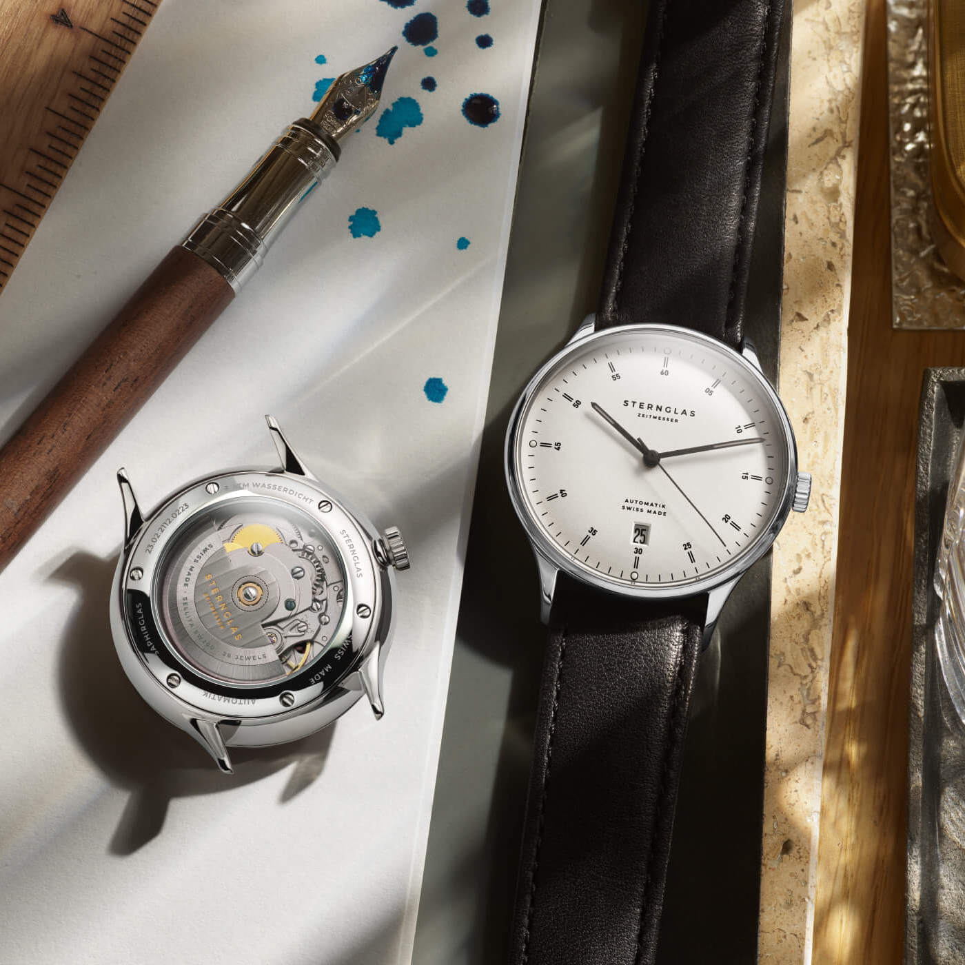 popup|Swiss precision mechanics|The automatic calibre of the renowned Swiss manufacturer Sellita is the premium class of movements. The "Elaboré" quality level ensures extreme precision.
