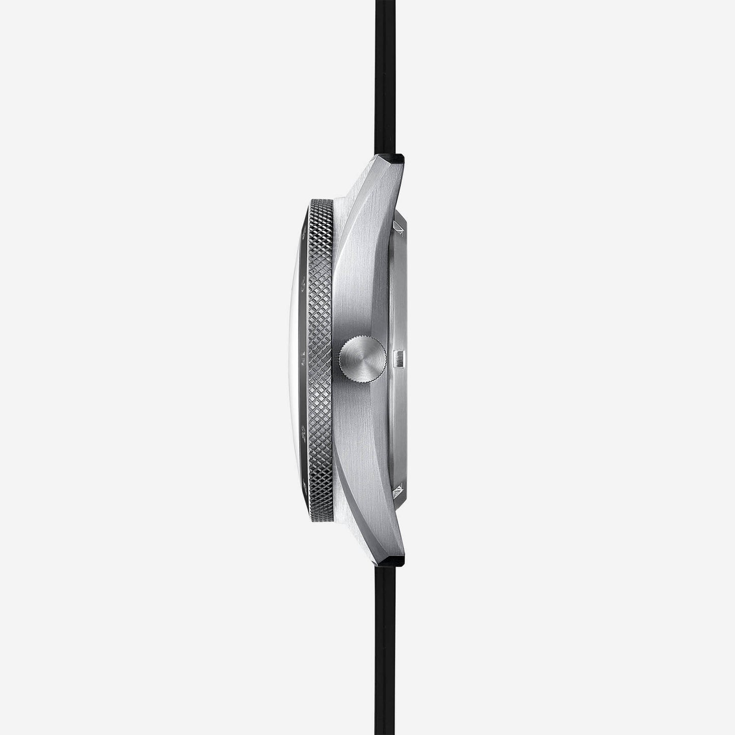 popup|Scratch-resistant sapphire crystal|The finely curved and double anti-reflective sapphire crystal ensures a clear view - the premium class of watch glasses.