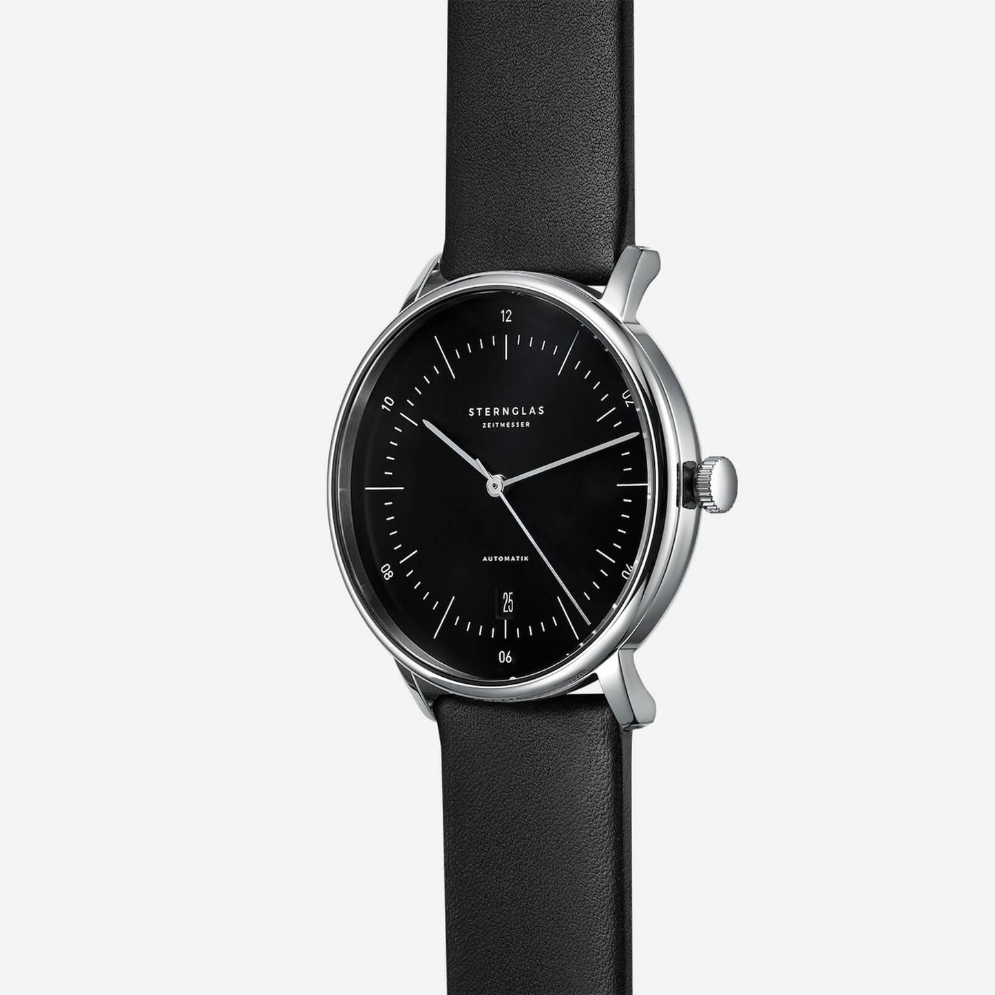popup|Classical Bauhaus design|Inspired by the Bauhaus movement of the 1920s, the dial is reduced and kept clear.