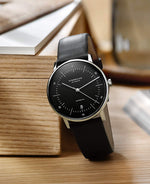 popup|5 ATM water-resistant|The carefully screwed case back seals your timepiece perfectly for everyday use.
