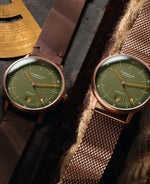 popup|316L stainless steel with PVD coating|Stainless steel of the "Type 316L" class is considered rustproof and extremely robust. The PVD coating, which is inspired by traditional ship's propellers, is light-resistant and does not discolour.