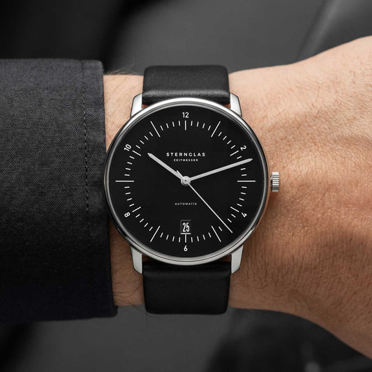 Naos Automatik piano black