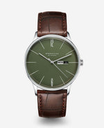 popup|Curved vintage-style dial|Inspired by the Berlin train station in Hamburg over 150 years ago, the dial is reduced and kept clear. The fine satin finish gives the dial with its delicate indices a timeless classic look.