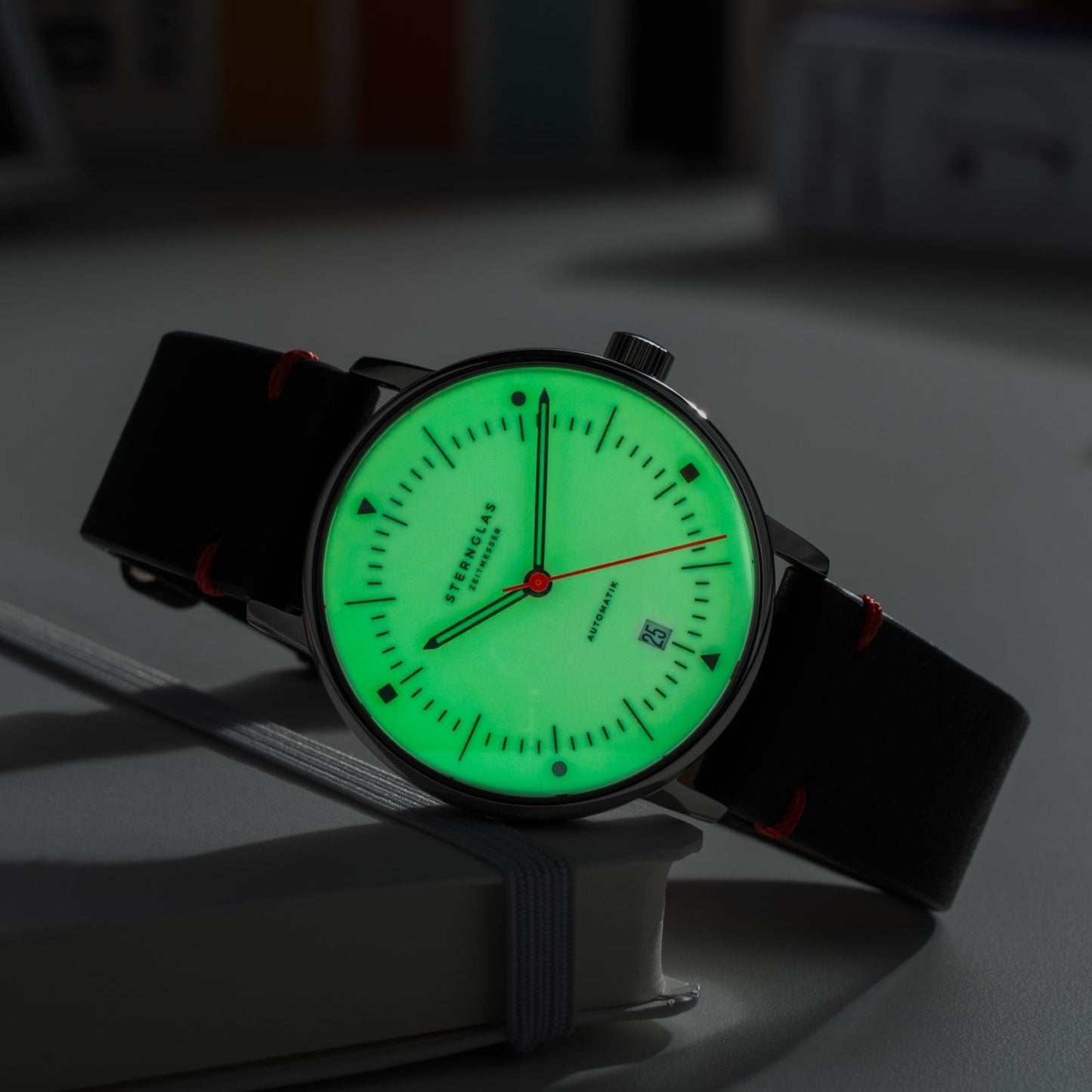 Naos Automatik Edition Bauhaus X red